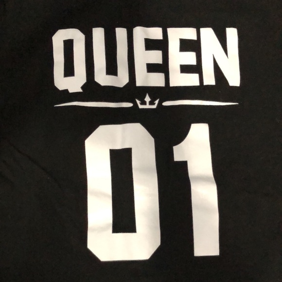 Black Queen T-shirt - Picture 2 of 3